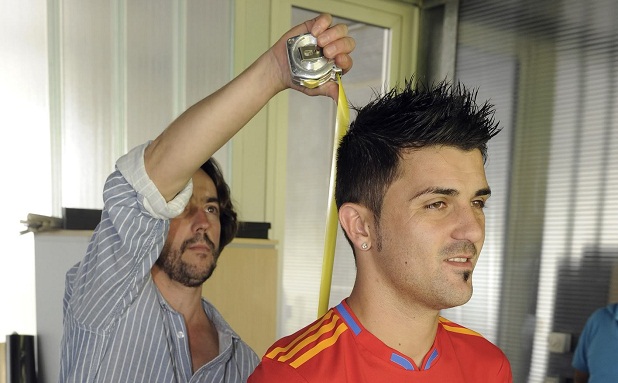 david villa y andres iniesta en el museo de cera2 Andr s Iniesta y David