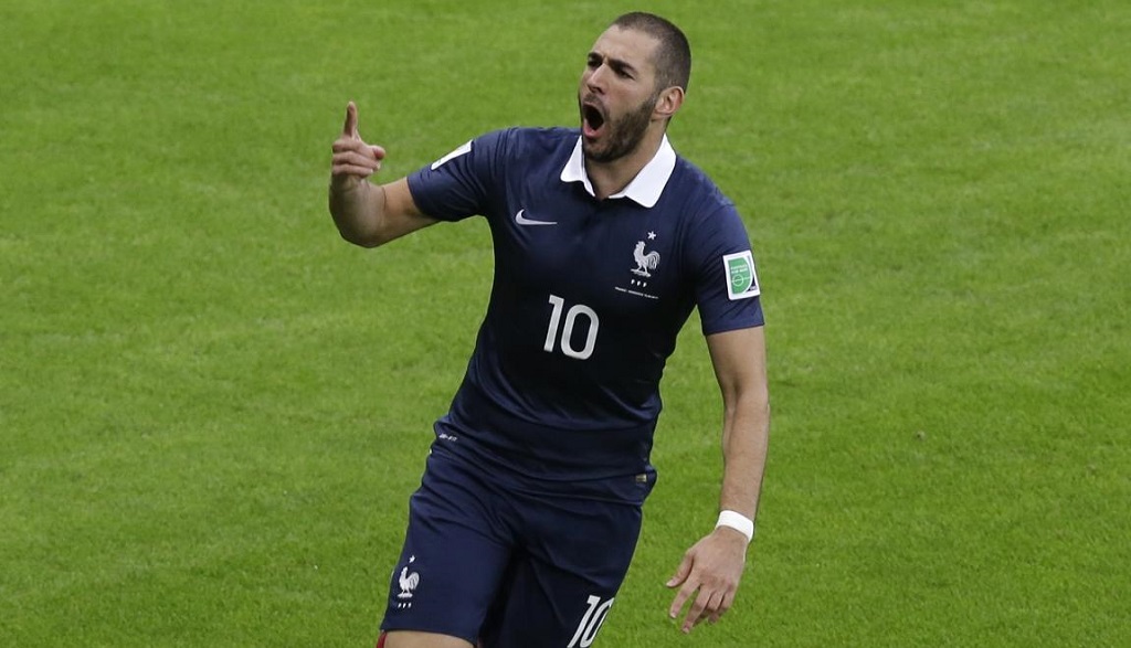 Benzema celebrando un gol