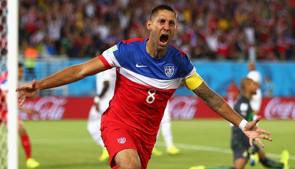 Clint Dempsey celebrando un gol