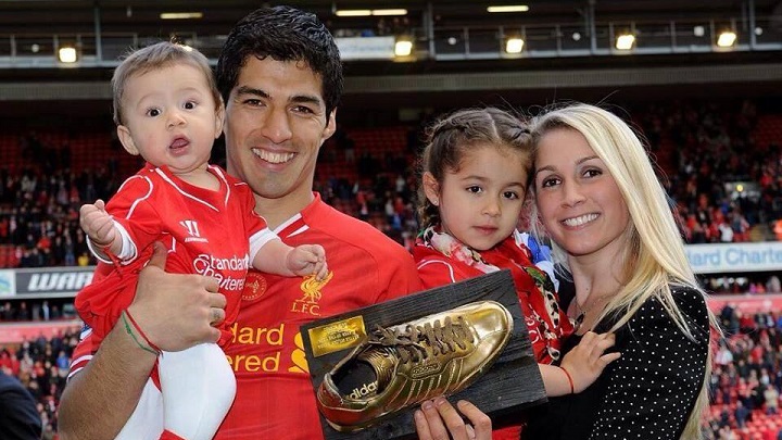 Luis Suarez Sofia Balbi y sus hijos