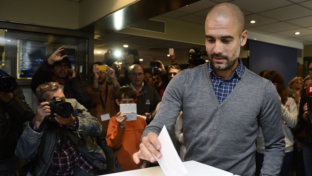 Pep Guardiola votando