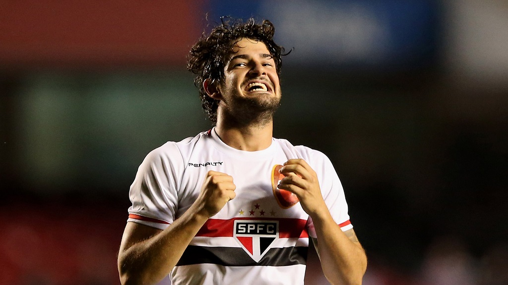 Pato celebrando un gol