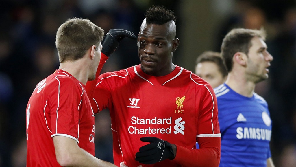 Mario Balotelli y Gerrard