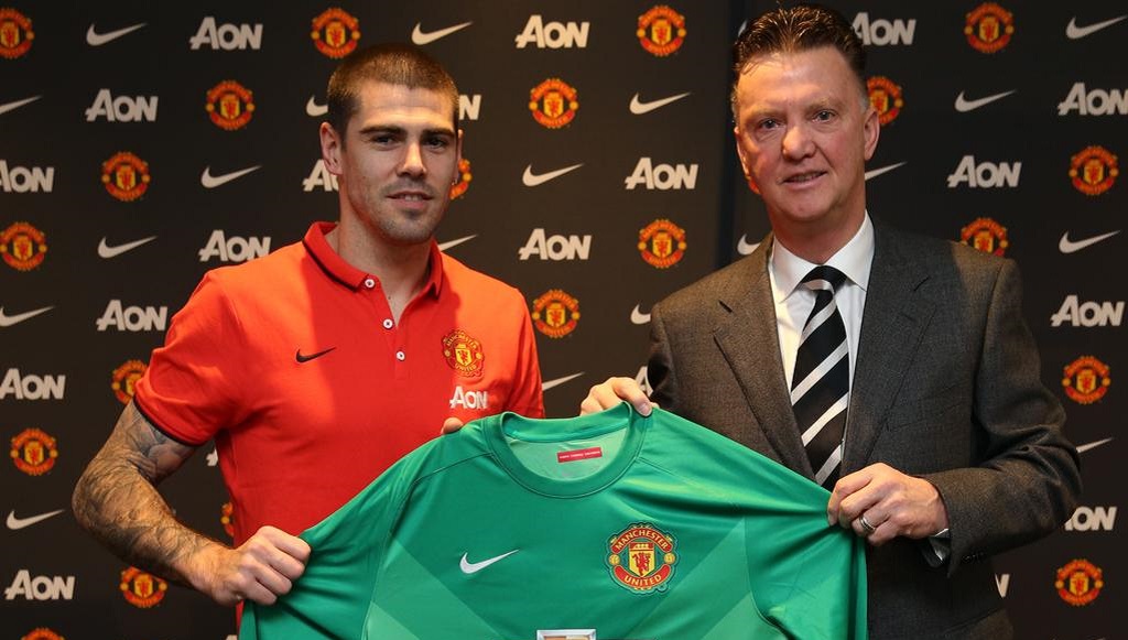 Victor Valdes y Louis van Gaal