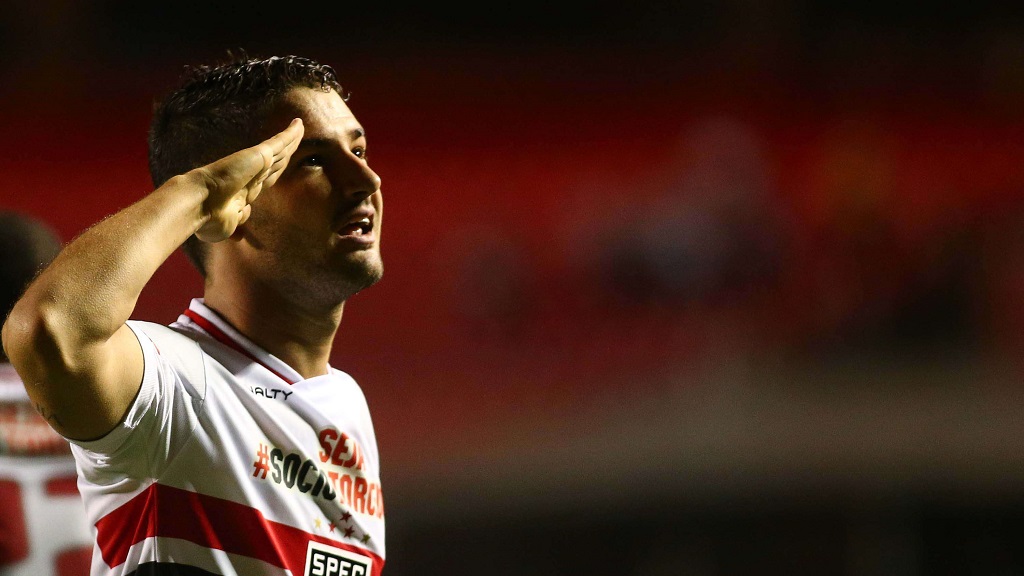 Alexandre Pato celebrando un gol