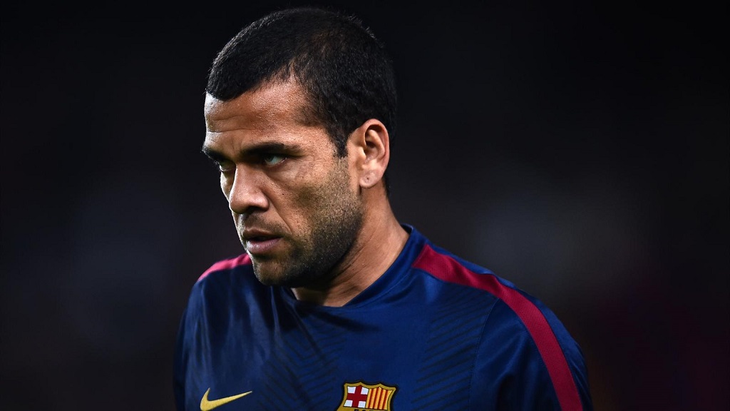 Dani Alves calentamiento