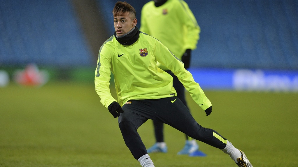 Neymar entrenando