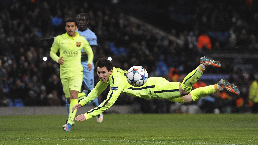 Messi rematando tras el penalti