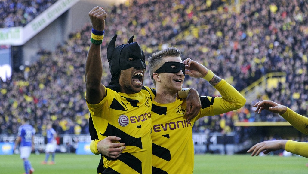 Aubameyang y Marco Reus celebrando un gol