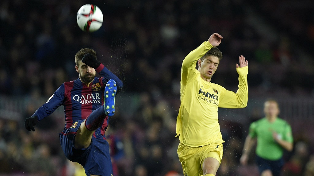 Gerard Pique y Luciano vietto