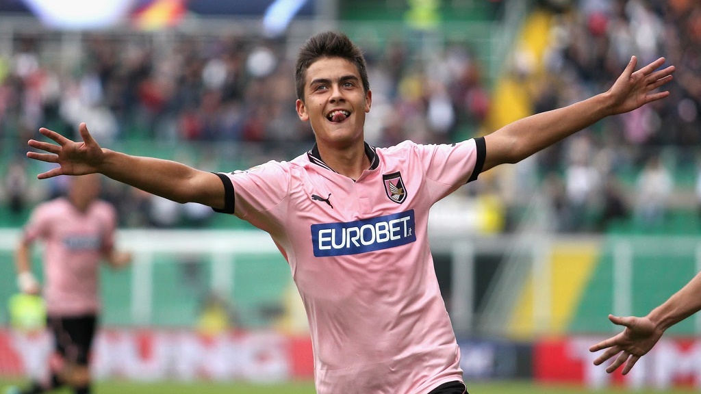 Paulo Dybala celebrando un gol