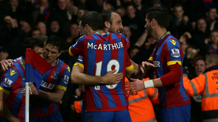 Crystal Palace celebrando el primer gol