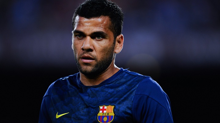 Dani Alves calentamiento