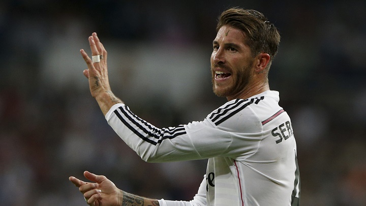 Sergio Ramos dando indicaciones