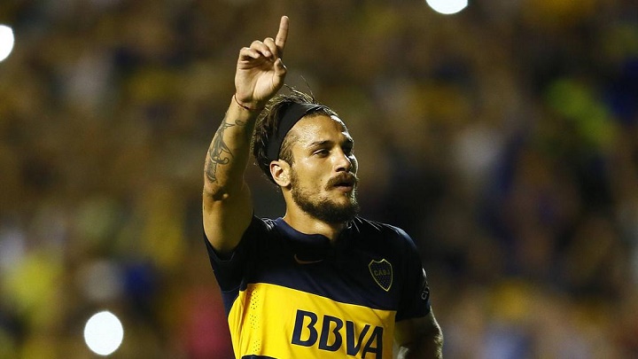 Osvaldo celebrando un gol