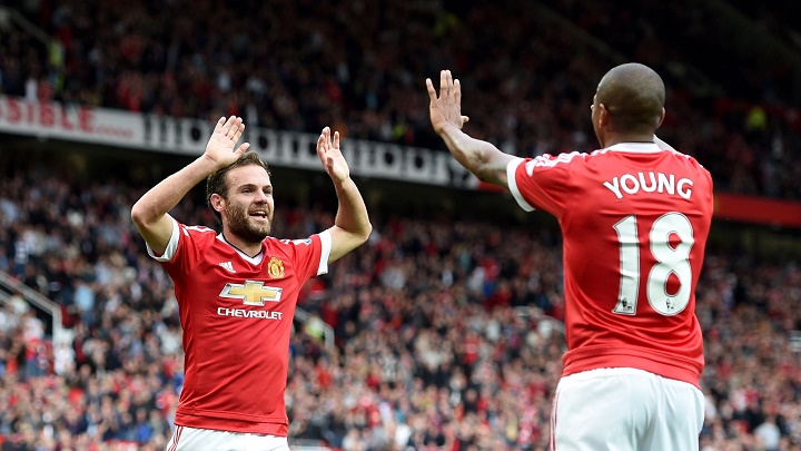 Juan Mata y Ashley Young