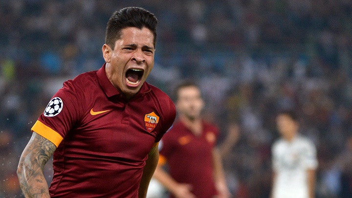 Juan Iturbe celebrando un gol