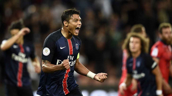 Thiago Silva celebrando un gol