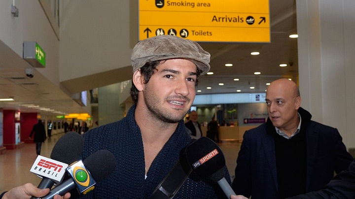 Alexandre Pato Heathrow