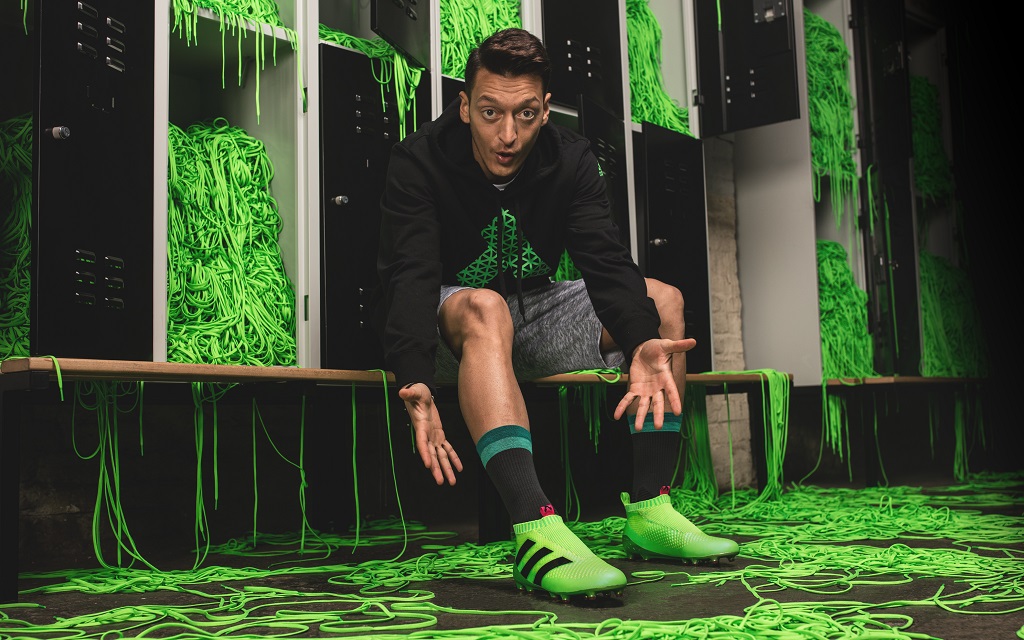 Ozil_Laceless_PR KEY VISUAL