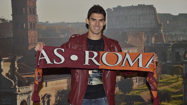 Diego Perotti bufanda Roma