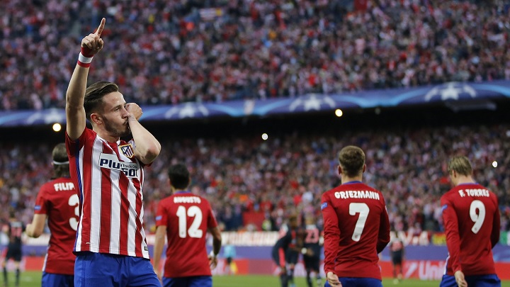 Saul celebrando su golazo