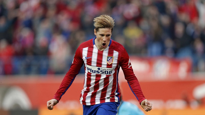 Fernando Torres celebrando un gol