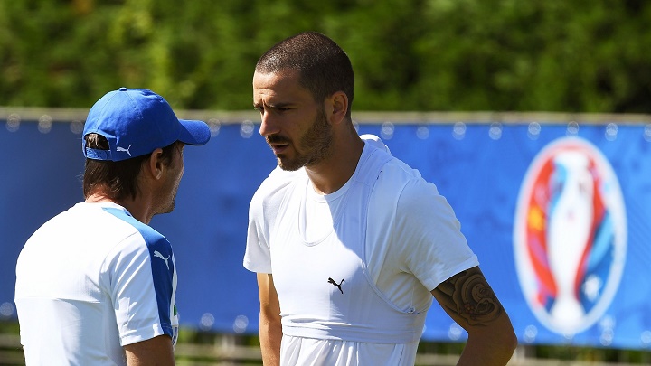 Bonucci y Antonio Conte