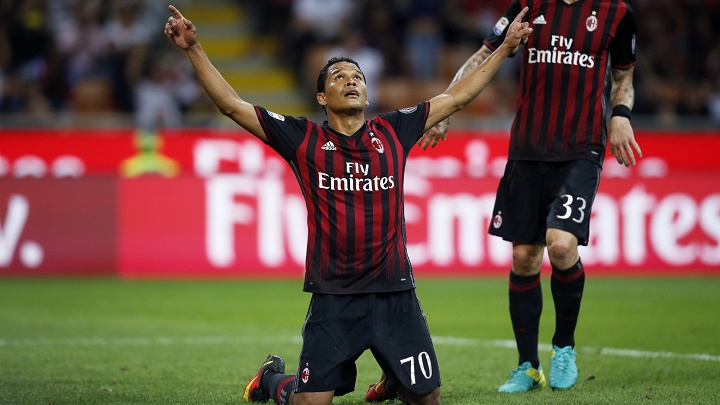 Carlos Bacca celebrando un gol