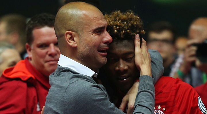 Guardiola llorando junto a Alaba