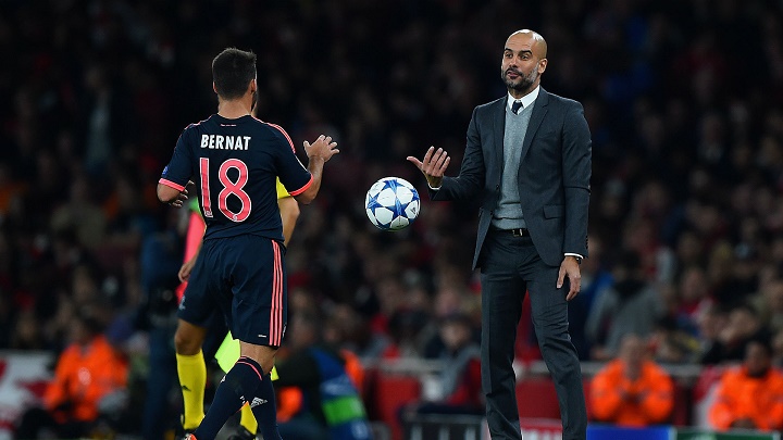 pep-guardiola-y-juan-bernat