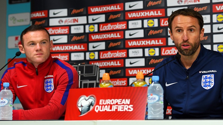 Rooney y Southgate