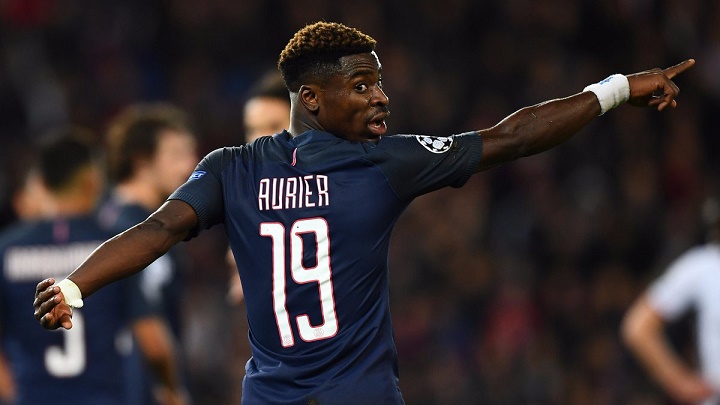 serge-aurier-de-espaldas