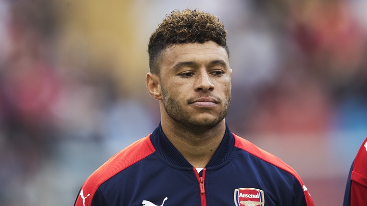 Alex-Oxlade-Chamberlain-pensativo