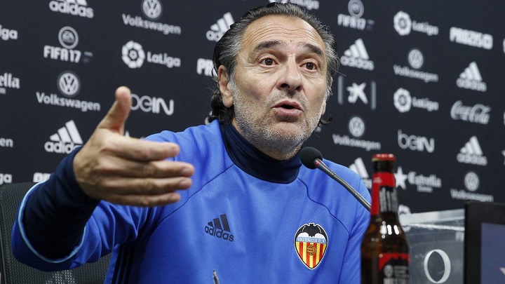 Cesare Prandelli en rueda de prensa