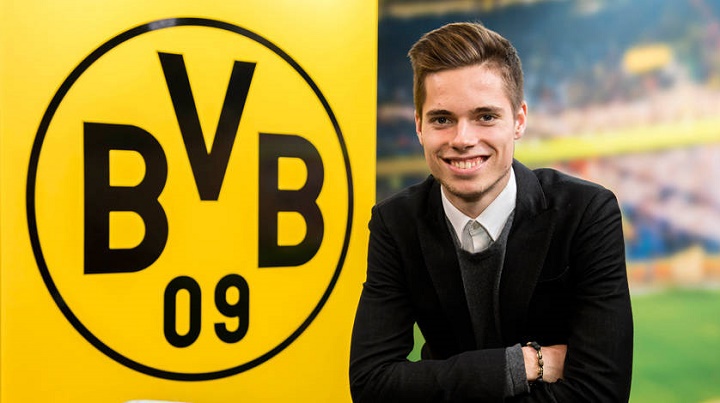 Julian-Weigl-Borussia-Dortmund-feliz