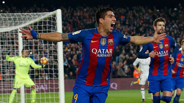 Luis Suárez celebrando un gol