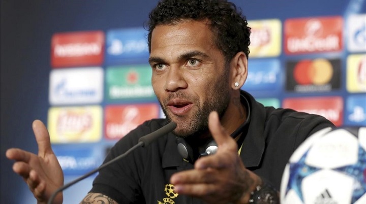 Dani-Alves-rueda-de-prensa