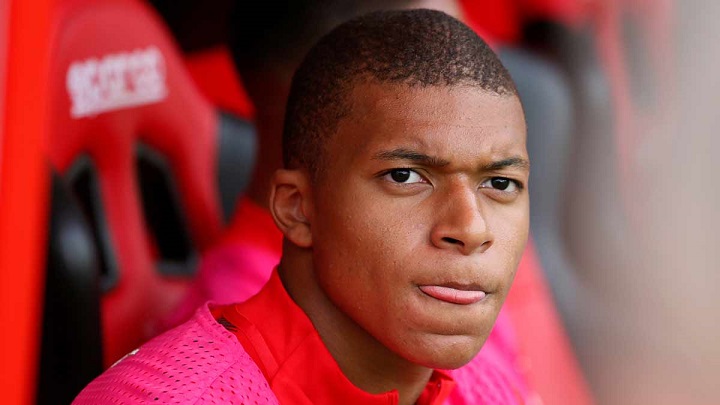 Kylian-Mbappe-banquillo