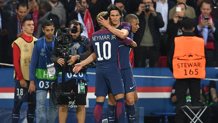 Neymar-y-Cavani-abrazo