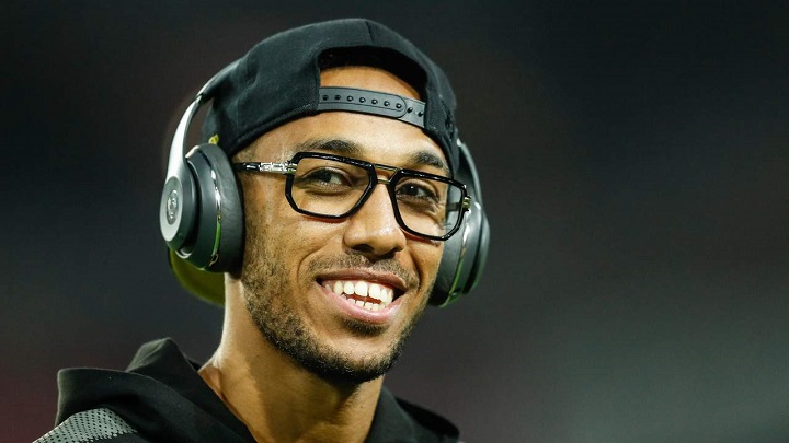 Aubameyang-con-gafas