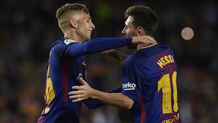 Gerard-Deulofeu-abrazando-a-Messi