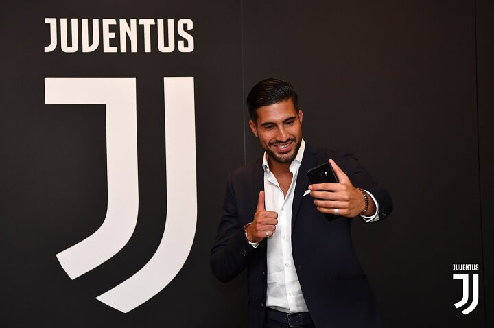 Emre-Can-selfie-logo-Juventus