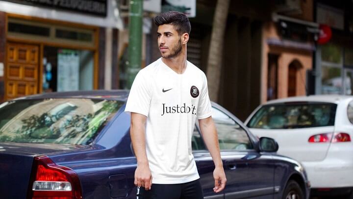 Marco-Asensio-en-la-calle